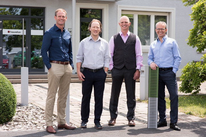 HAURATON alta dirección:
desde la izquerda: Michael Schenk, Patrick Wieland, Dieter Bastian y Marcus Reuter